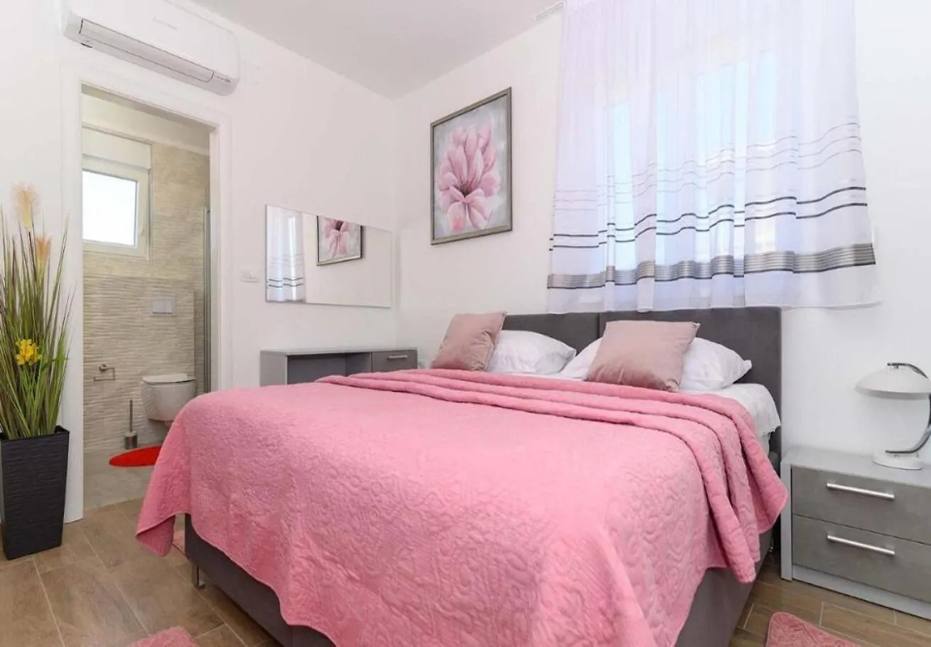 Apartments Iva- Great View Trogir 0*,